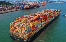 中国集装箱产量破纪录，全产业链韧性筑牢全球物流根基（国际海运新闻资讯）